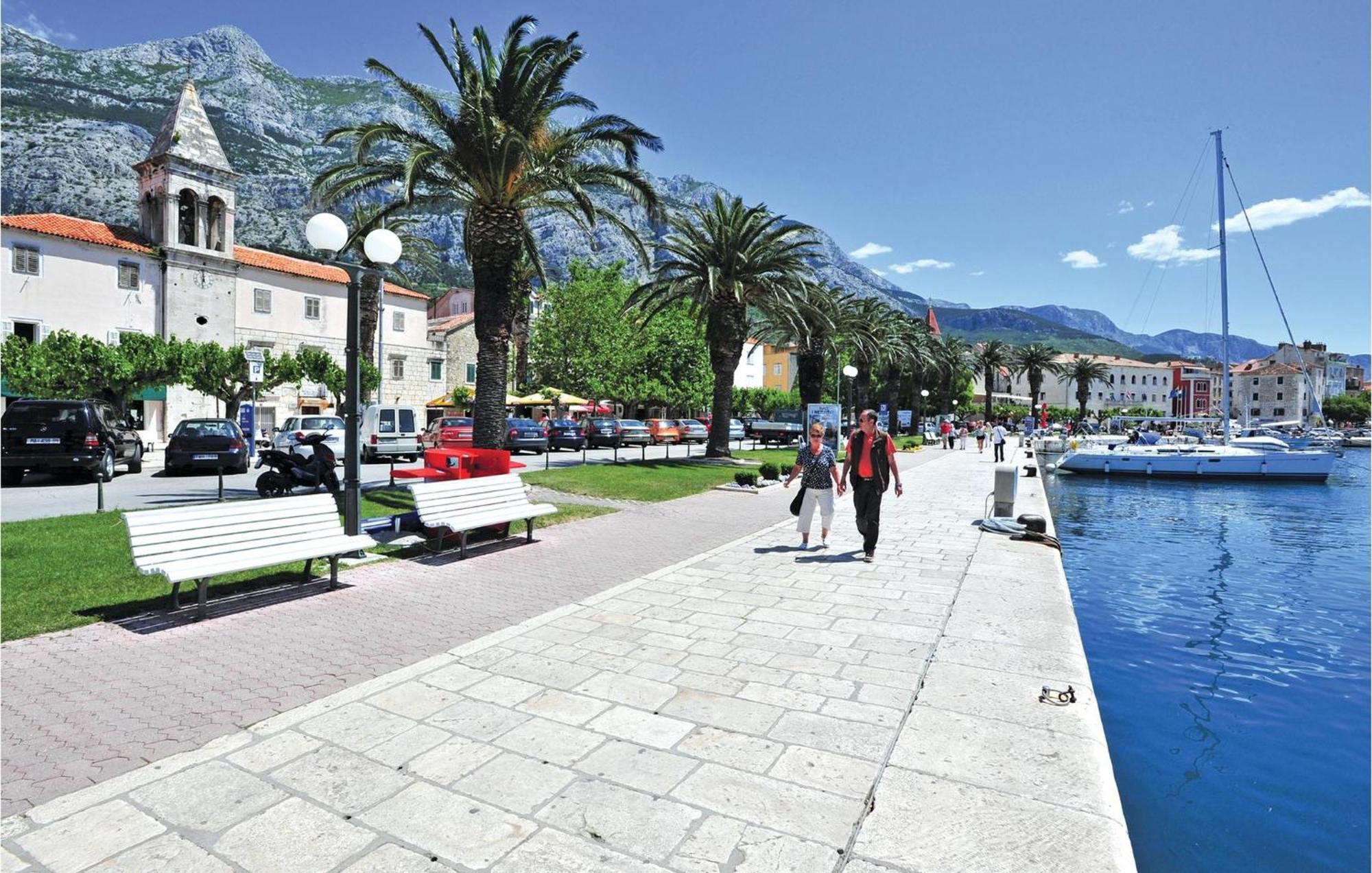 Awesome In With Wifi * Makarska