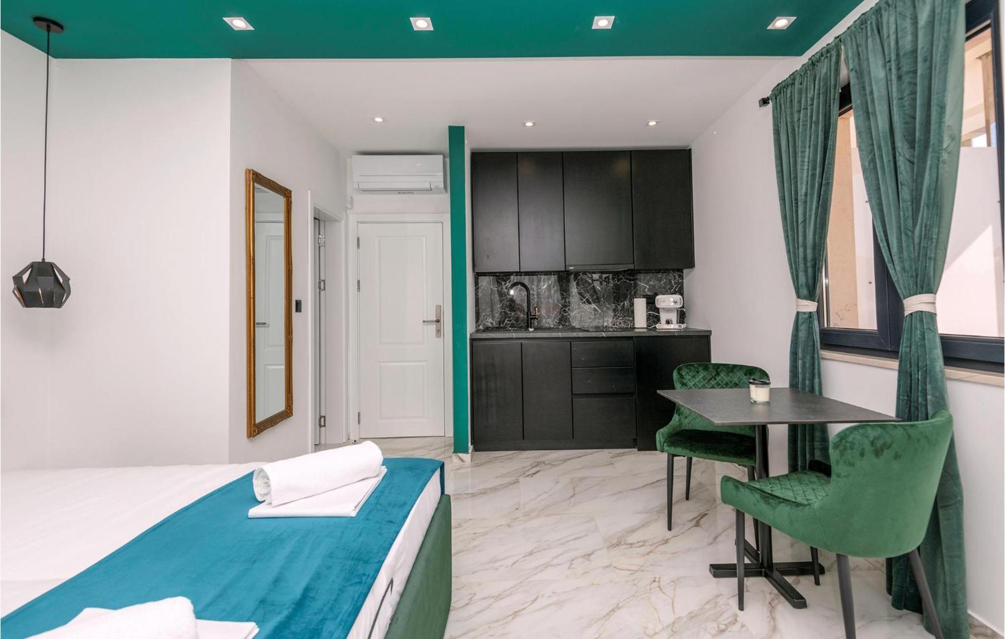 Awesome In With Wifi Apartman